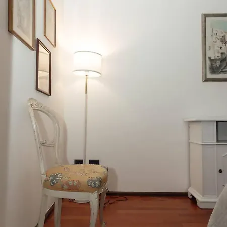 Apartment San Tomaso Historic Center -158 M - Terrace - 2 Baths - 8 Guests *