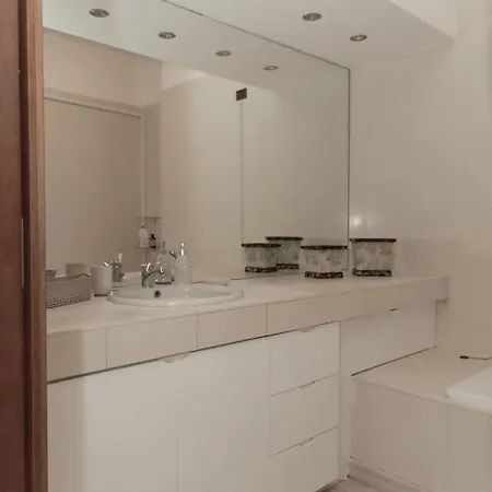 Apartment San Tomaso Historic Center -158 M - Terrace - 2 Baths - 8 Guests Verona