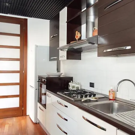 San Tomaso Historic Center -158 M - Terrace - 2 Baths - 8 Guests Apartment Verona